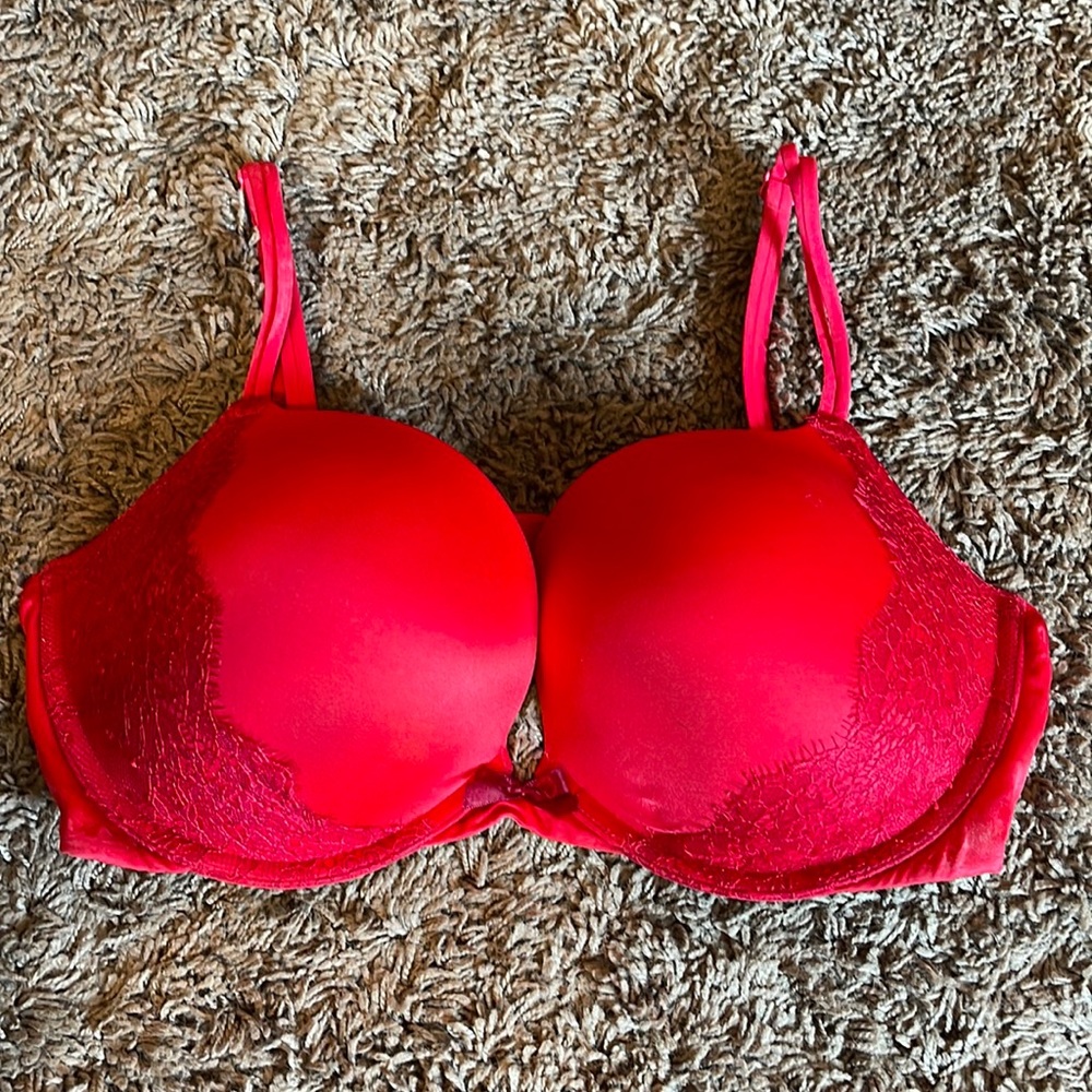 EUC Size 36D Victoria’s Secret Red Lace Push Up Bra
